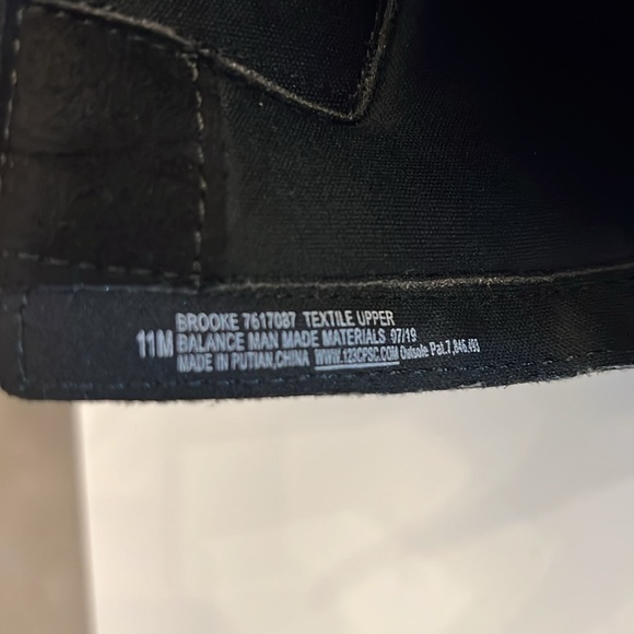 Olive & Edie - Black boots with Bows (Toddler size: 11M) - Picture 8 of 10